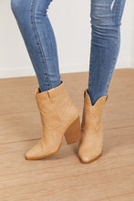 Load image into Gallery viewer, East Lion Corp Lasso My Heart Cowboy Booties dibs lasso
