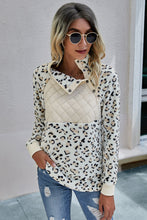 Load image into Gallery viewer, Leopard Quilted Contrast Pullover
